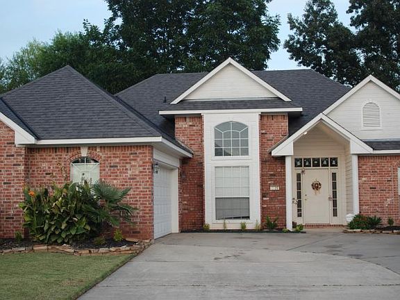 2nd image of 2520 Brookhaven Dr