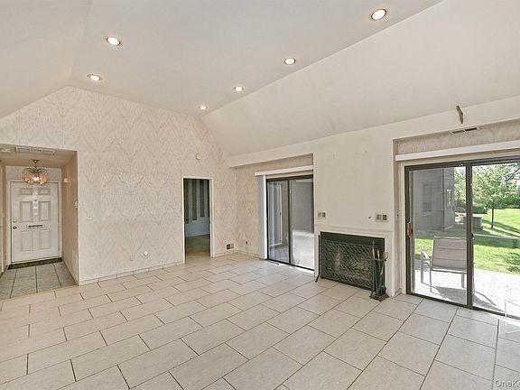 3rd image of 161 Southgate Drive