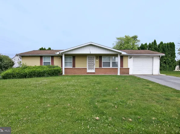 800 Maple Ln, Lebanon, PA 17046