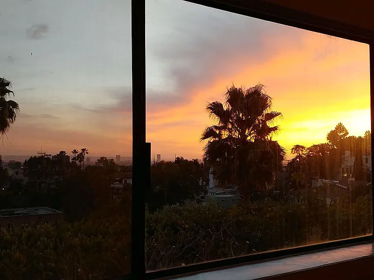 Five Star Suites — Photo 96