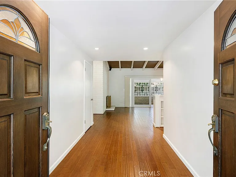 22951 Austin St — Photo 3