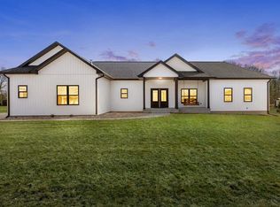 1477 Walter Mapp Dr, Riverside, IA 52327