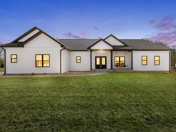 1477 Walter Mapp Dr, Riverside, IA 52327