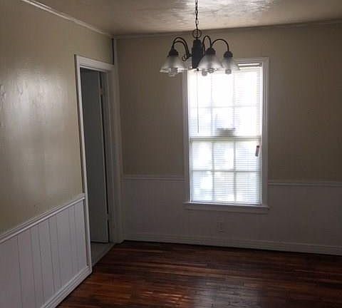 4th image of 965 N Neblett St