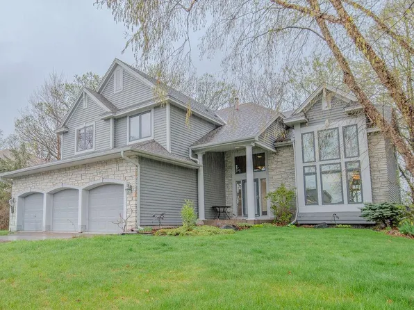 13856 Essex Trl, Apple Valley, MN 55124