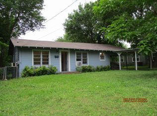 814 W Navasota St, Groesbeck, TX 76642