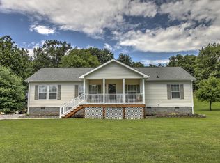 936 Martin McNeil Rd, Salem, VA 24153