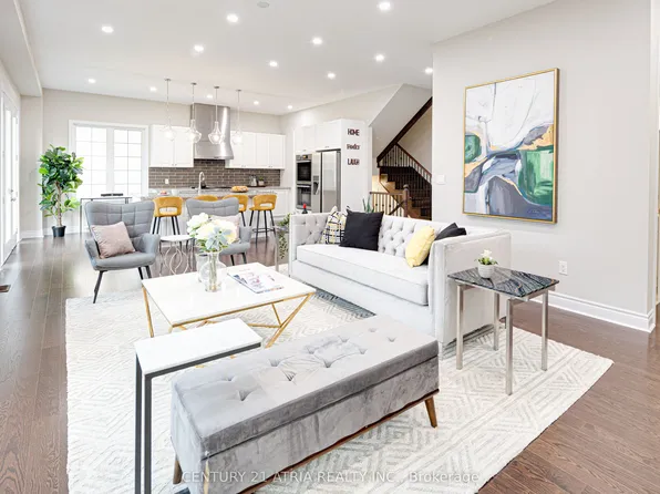 19 Match Point Ct, Aurora, ON L4G 3J1