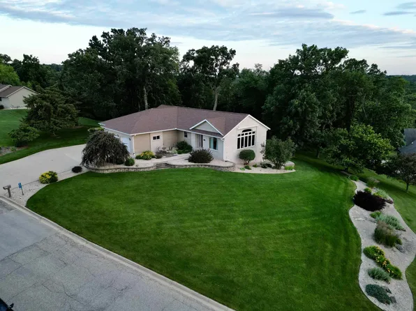 2391 Shagbark Lane Rd, Decorah, IA 52101