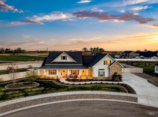 8653 Legacy Ct, Middleton, ID 83644