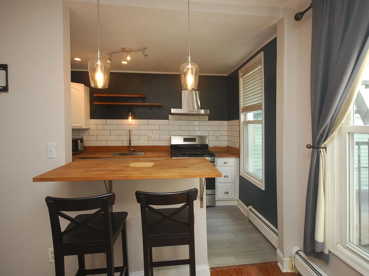1 bed, 1.0 bath, 610 sqft, $2,000 — Photo 4