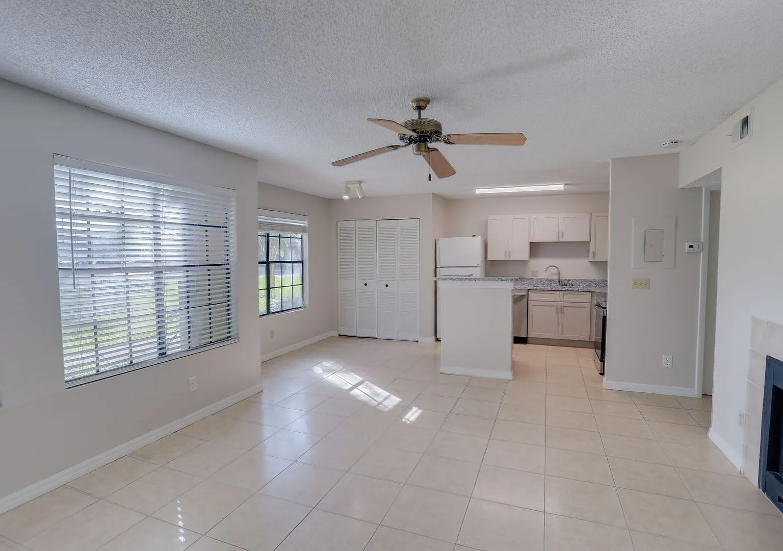 385 Woodside Dr. #101 — Photo 3
