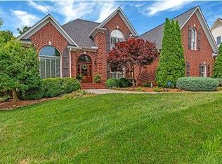 8951 Isherwood Ln, Knoxville, TN 37922