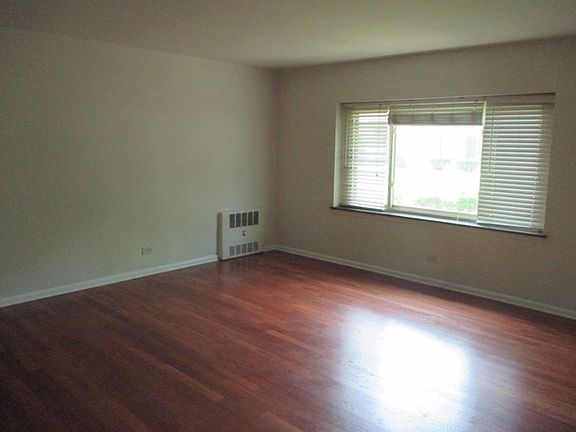 4th image of 2610 Central Dr #Gs1