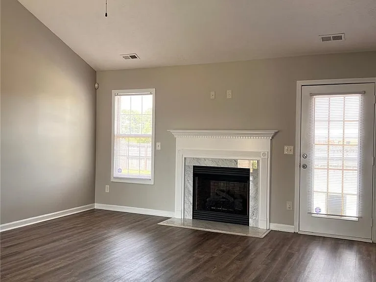1687 Kershaw Loop — Photo 3