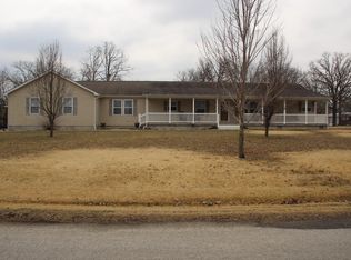 944 Highway B, Bolivar, MO 65613