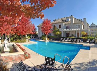 2751 Melcombe Cir #F36BD52AA, Troy, MI 48084
