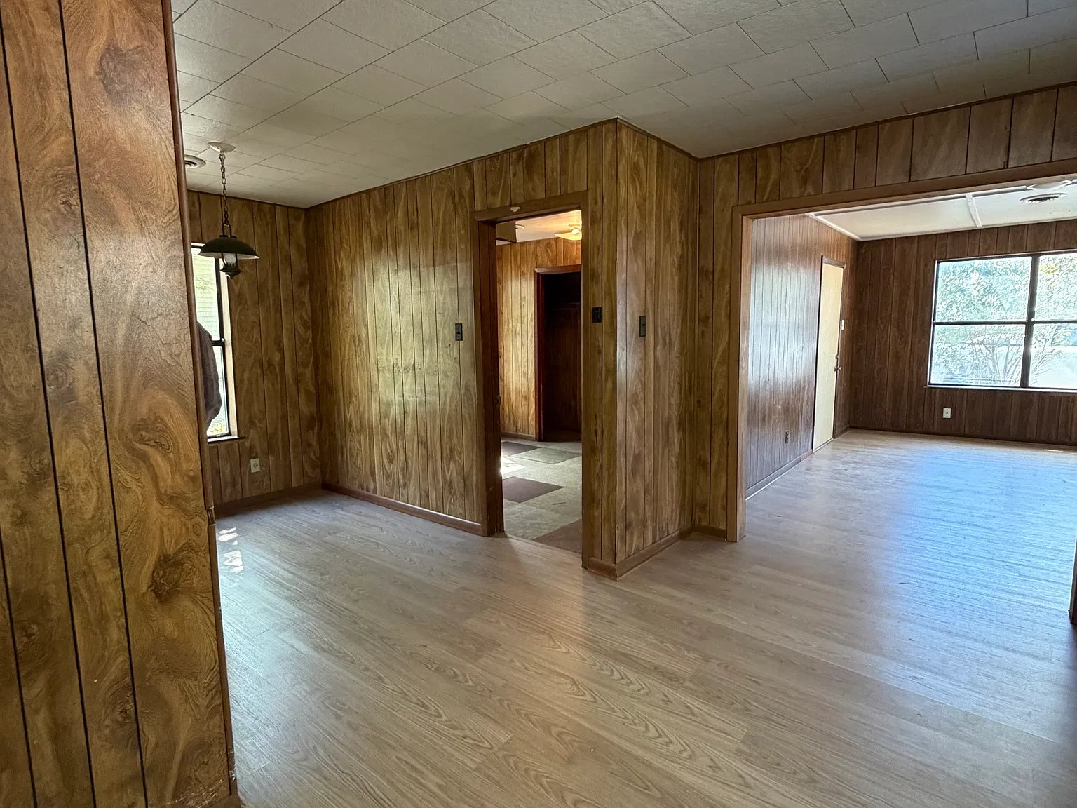 2 bed, 946 sqft, $950 — Photo 3
