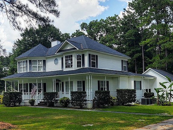 2nd image of 1512 Country Walk Dr