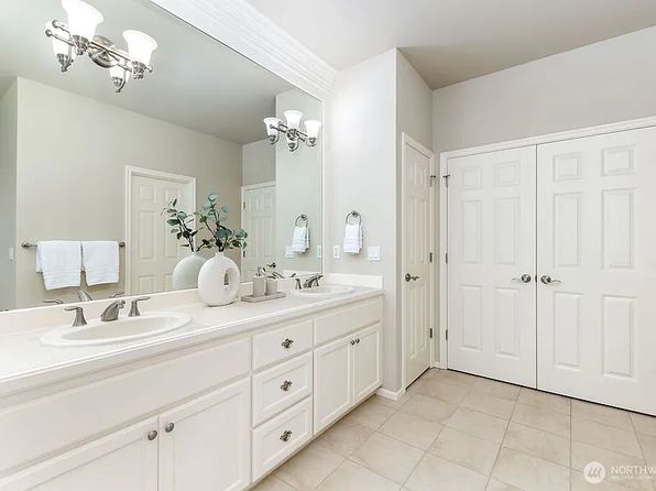 919 S 36th Pl
