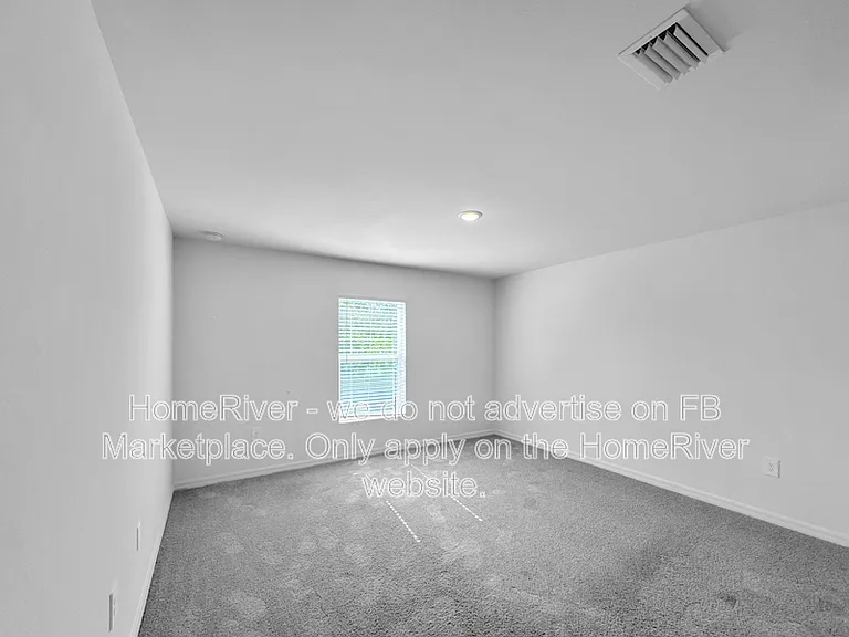 4748 NW 39th Pl — Photo 14