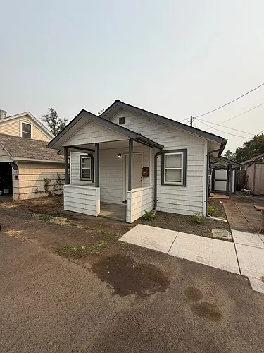 318 Washington St SW Photo 1