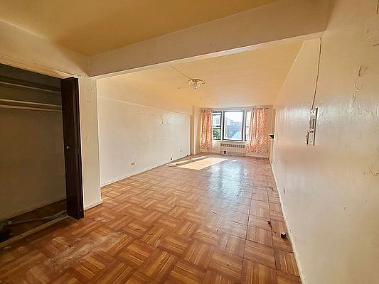 4th image of 405 E 16th St #46
