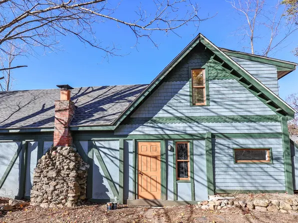 12 West Main Street, Bradford, NH 03221