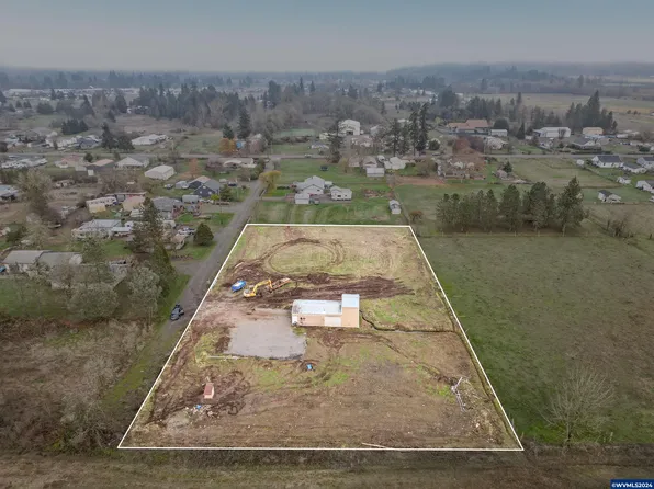 525 Oregon St, Lebanon, OR 97355