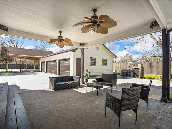 2nd image of 9311 Lanewood Dr