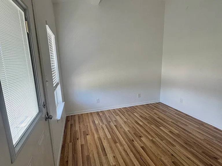 4520 5th St #1 — Photo 2