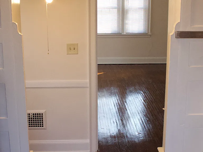 124 W Oakland Ave #B — Photo 8
