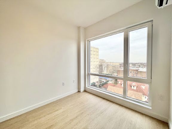 2nd image of 333 Linden Blvd APT 6C