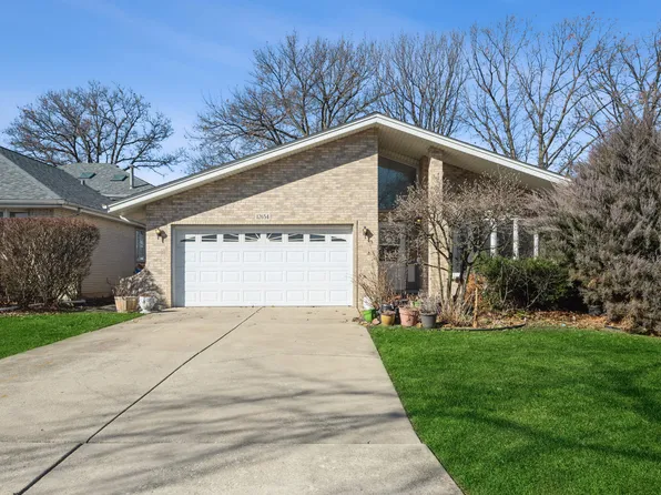 12654 S Massasoit Ave, Palos Heights, IL 60463