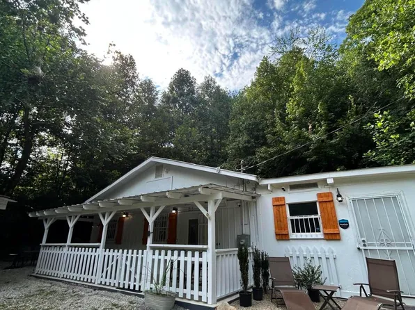 222 Stinking Creek Rd, La Follette, TN 37766