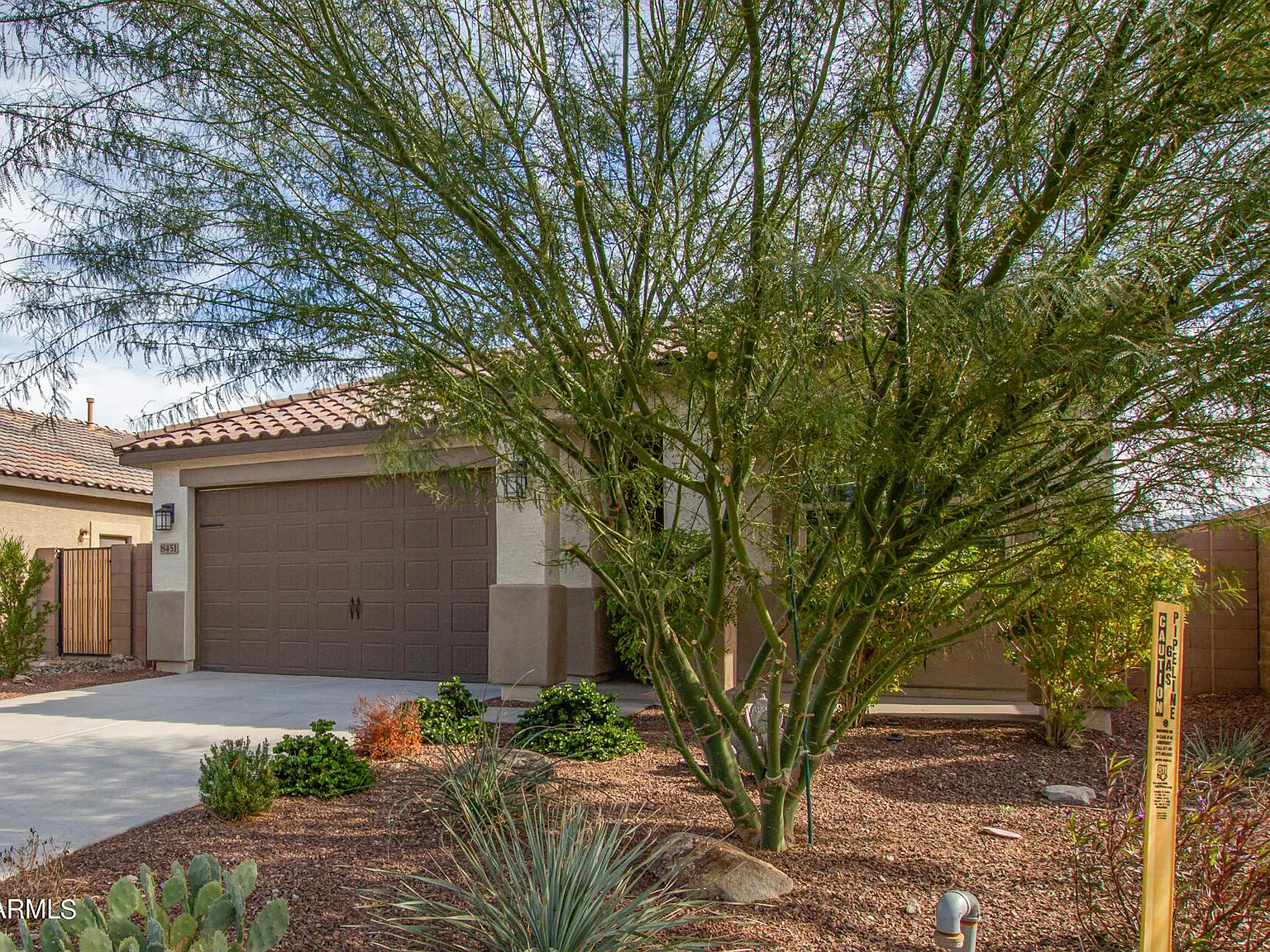 3 bed, 2.0 bath, 1967 sqft, $2,150 — Photo 3