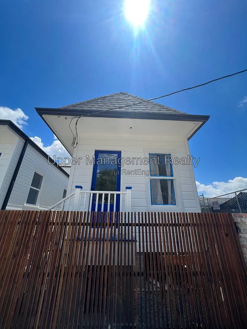 5 bed, 2.0 bath, $4,500 — Photo 1