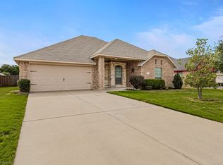 144 Birdsong Ln, Terrell, TX 75160