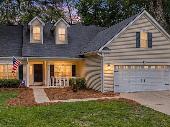 2nd image of 211 Green View Ct