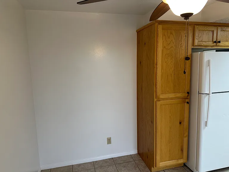 689 E 2300 N — Photo 5