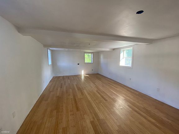 359 Lowell Somerville (Winter Hill) Shared Unit Photo 11