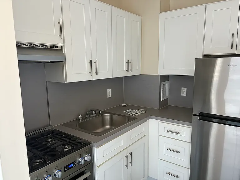 8715 165th St #5P — Photo 3