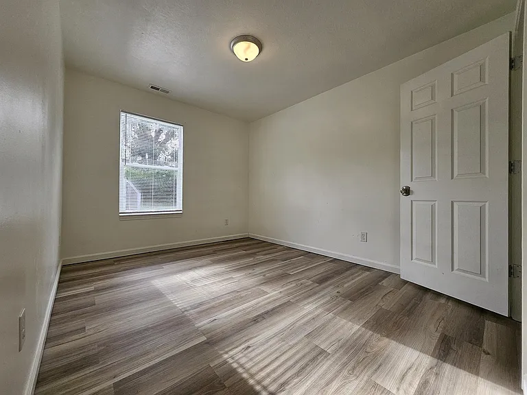 2341 Wheeler St — Photo 12