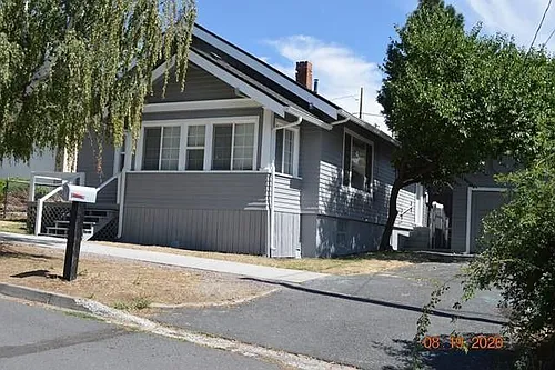 210 McKinley St Photo 1