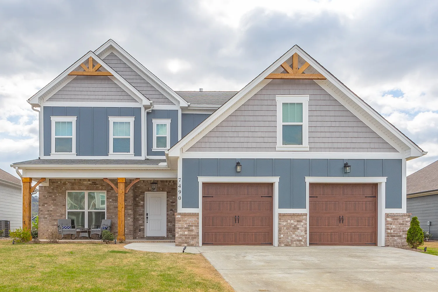 5 bed, 2860 sqft, $3,100 — Photo 1