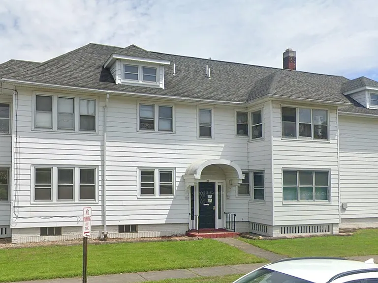 139 East Ave #4 — Photo 2