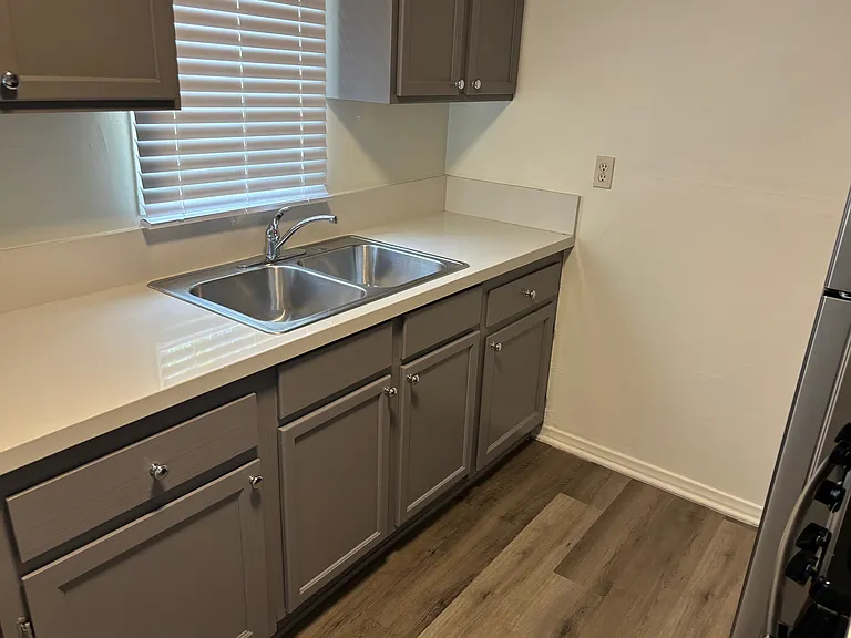 285 Wapello St — Photo 12