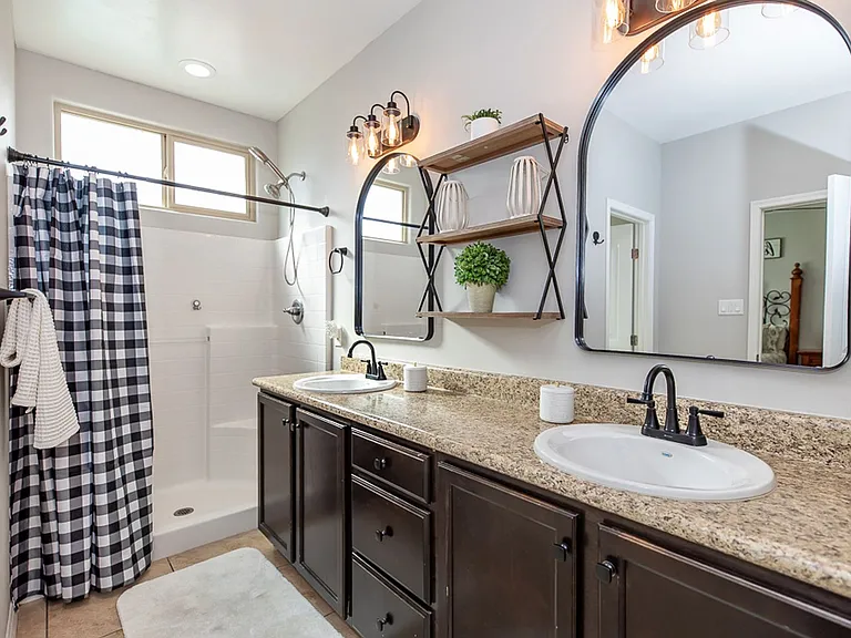 6577 E 34th Ln — Photo 22