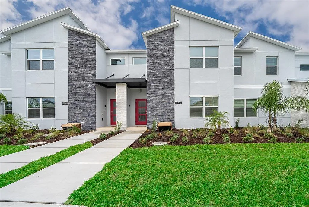 4 bed, 3.0 bath, 1914 sqft, $2,800 — Photo 1