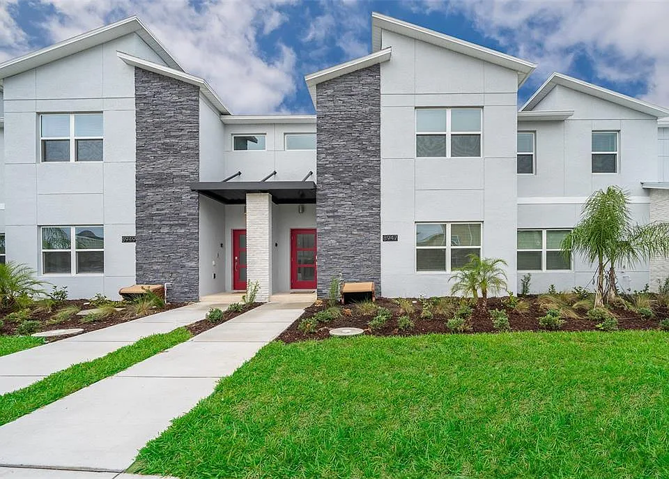 8947 Cabot Cliffs Dr